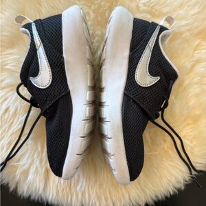 Black and White Roshes